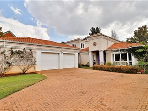 3 Bed House in Silver Lakes Golf Estate