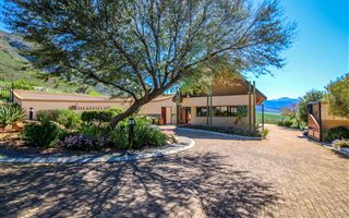 4 Bedroom House in Piketberg
