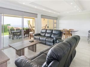 3 Bed Apartment in Beverley Hills Estate