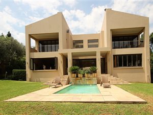 3 Bed Townhouse in Woodmead
