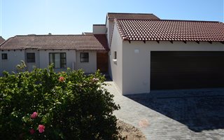 4 Bedroom House in Santareme
