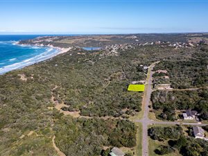 864 m² Land available in Cintsa