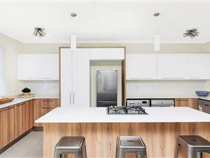3 Bed Apartment in Louwlardia