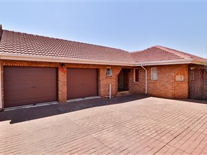 3 Bed House in Florauna
