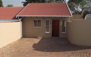 1 Bedroom Cluster in Jukskei Park