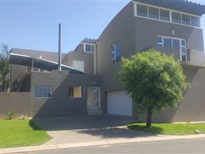 3 Bed House in Thornhill Estate