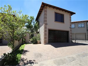 4 Bed Cluster in Bedfordview