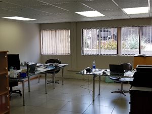 125 m² Office Space in Zwartkop