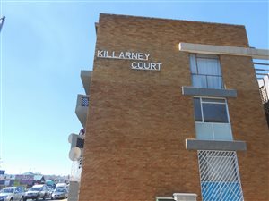 2 Bed Flat in Luipaardsvlei