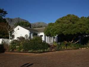 2.5 Bed Cluster in Paradyskloof