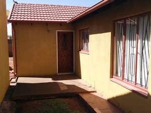 2 Bed House in Vosloorus South