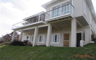 4 Bedroom House in Brenton on Sea
