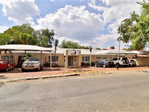 500 m² Commercial space in Windsor West
