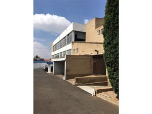 700 m² Retail Space in Bezuidenhout Valley