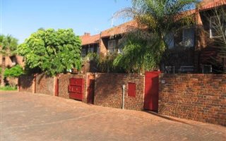 2 Bedroom Townhouse in Garsfontein