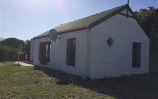 2 Bedroom House in Milkwood Park