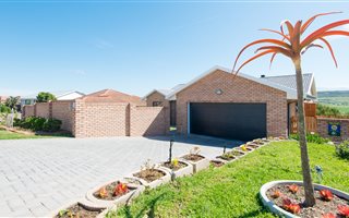 3 Bedroom House in Reebok