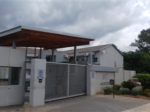 3 Bedroom Apartment in Morningside Manor