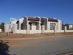 3 Bed House in African Jewel