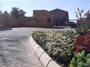 2 Bed Apartment in Vanderbijlpark CW