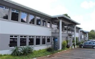 980 m² Commercial space in Kloof