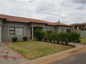 4 Bed House in Risiville