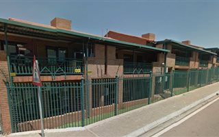 100 m² Office Space in Zwartkop
