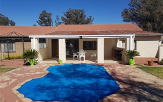 4 ha Farm in Walkers Fruit Farms
