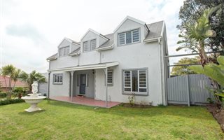 4 Bedroom House in Rosendal