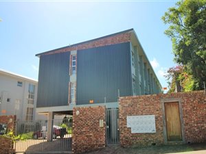 1 Bed Apartment in West Hill