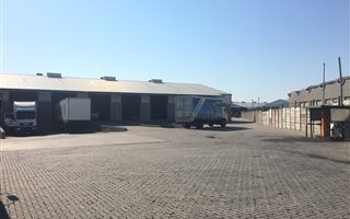 1200 m² Industrial space in Deal Party