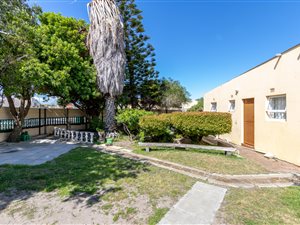 4 Bed House in Frogmore Estate