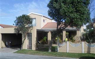 5 Bedroom House in Mitchells Plain