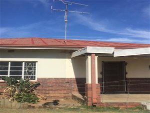 4 Bed House in Theunissen
