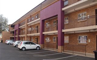 3 Bedroom Apartment in Elandsfontein AH