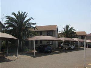 2 Bedroom Apartment in Verwoerdpark