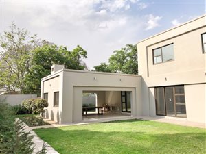 4 Bed House in Oaklands