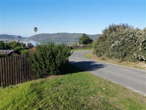767 m² Land available in Heuwelkruin