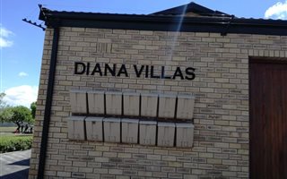 2 Bedroom Townhouse in Protea Heights