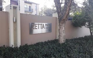 3 Bedroom Apartment in Geelhoutpark