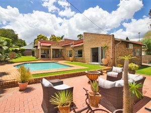 3 Bed House in Dowerglen