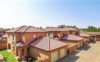 3 Bedroom House in Rhodesdene