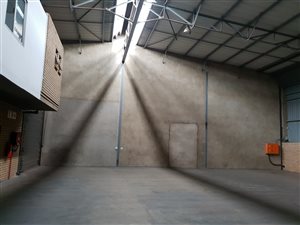 530 m² Industrial space in Meadowdale