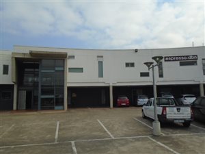 1951 m² Office Space in Riverhorse Valley