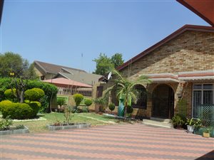 4 Bed House in Zinniaville