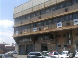 3180 m² Industrial space in Village Main