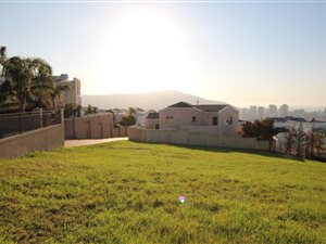 613 m² Land available in Vredehoek