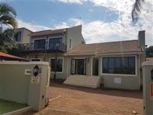 350 m² Commercial space in Herrwood Park