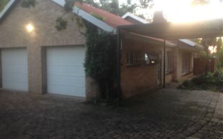 4 Bedroom House in Lombardy East