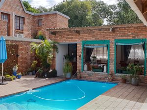 8 Bed, Bed and Breakfast in St Lucia